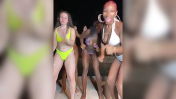 Courtney Sanderson Onlyfans twerking