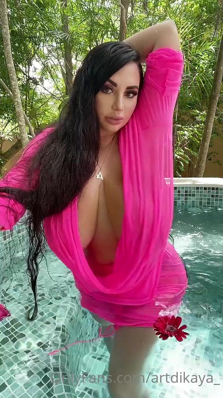 Artdikaya_ - pink at jakuzzi