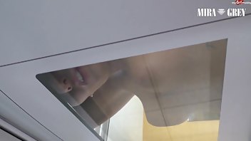 Mira Grey Wer fickt mich da porn videos
