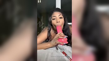 Naomi Simone dildo blowjob porn videos
