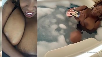 Vanessa blue tub joi