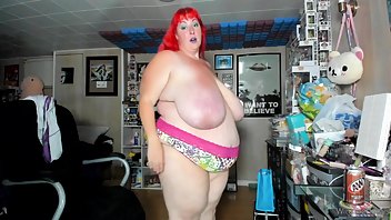 winkingdaisys i know more clown makeup but hey look what i am wearing i know yall will enjoy this xxx