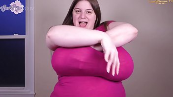 Sarah Rae busty mover makes you  cheat