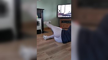 ofyoutuber so i have started a new workout program & figured i would try out my new workout pants xxx