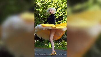 Pinup Pixie Leaked OF Skirt swirl