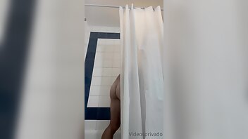 unmodelodefitnes678 ducha er tica mira como me enjabono y me toco mi culo y mi polla y al tocar mi polla se p onlyfans xxx video