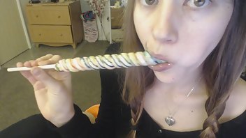 MissAlice_94 Candy Cane Dildo blowjob MFC, MyFreeCams vid