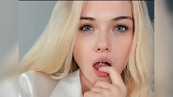 Katya Hoe-o'-Yourdreams Your_Kat. Stunning real boobs blue eyes but fake hair (wig) Dec 11th Digest